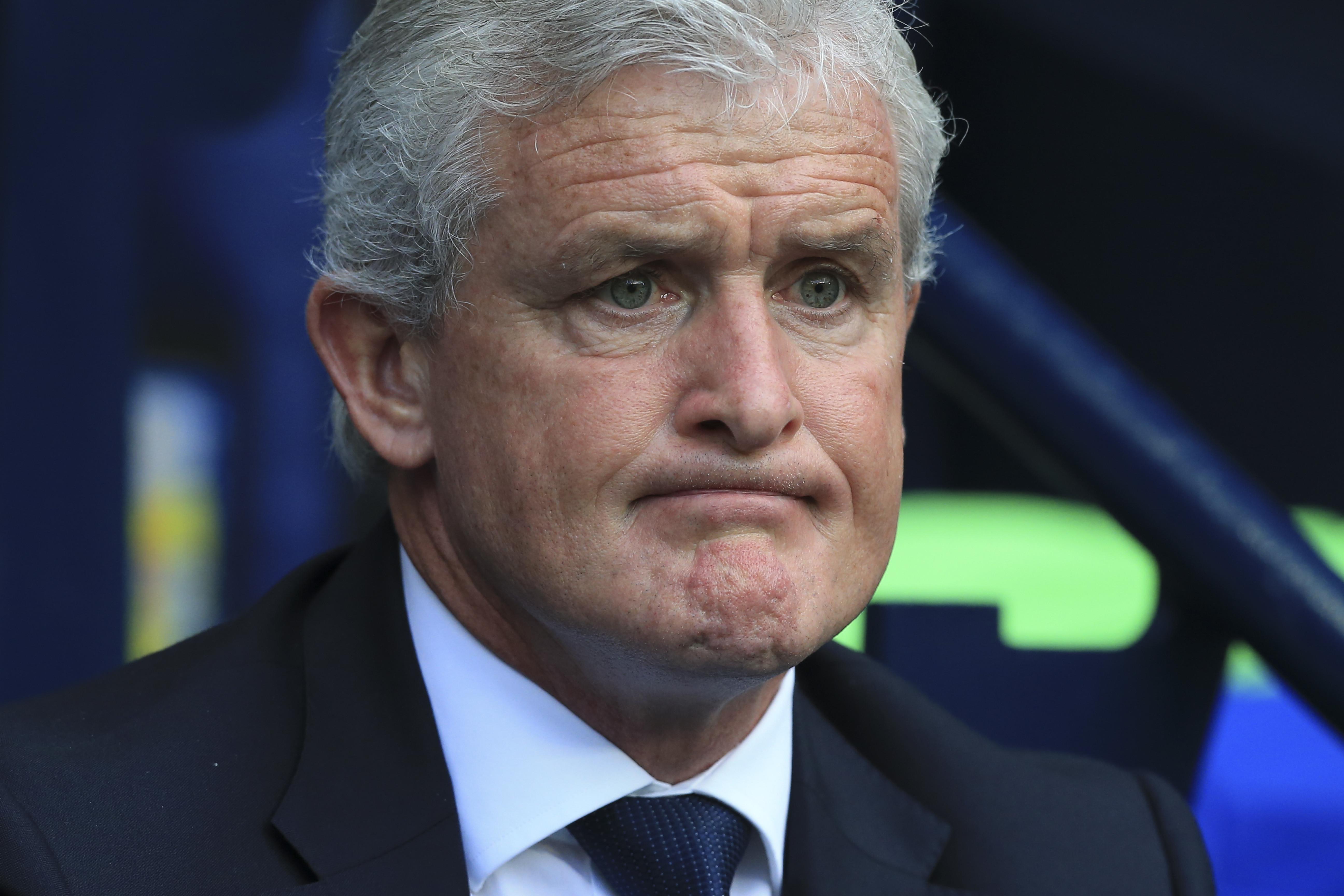 Manajemen Stoke City secara resmi memecat manajer Mark Hughes setelah timnya takluk 1-2 dari Coventry City di putaran ketiga Piala FA. (AFP/Lindsey Parnaby)