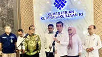 Menteri Ketenagakerjaan (Menaker) Yassierli memastikan bahwa para pegawai Sritex yang di PHK tetap dapat THR dan pesangon. (dok: Natasha)
