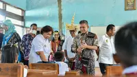 Wakil Menteri Keuangan (Wamenkeu) Suahasil Nazara bersama jajaran Kementerian Keuangan melakukan kunjungan kerja monitoring Penyertaan Modal Negara pada PT PLN (Persero) di Kabupaten Rote Ndao, Nusa Tenggara Timur.