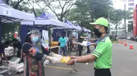 Rumah Sakit di Tangerang Gelar Bazar Sembako Serba Goceng untuk Tenaga Medis