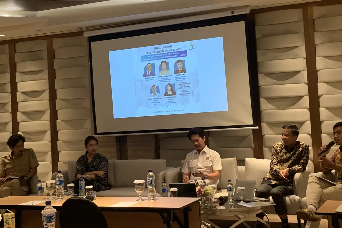 Center of Economic and Law Studies (CELIOS) meluncurkan Laporan Indeks Kesiapan Transisi Energi Indonesia: Memetakan Kondisi Terkini dan Menavigasikan Masa Depan Sektor Energi, di Hotel Ahsley Wahid Hasyim, Jakarta, Senin (15/1/2024). (Tasha/Liputan6.com)