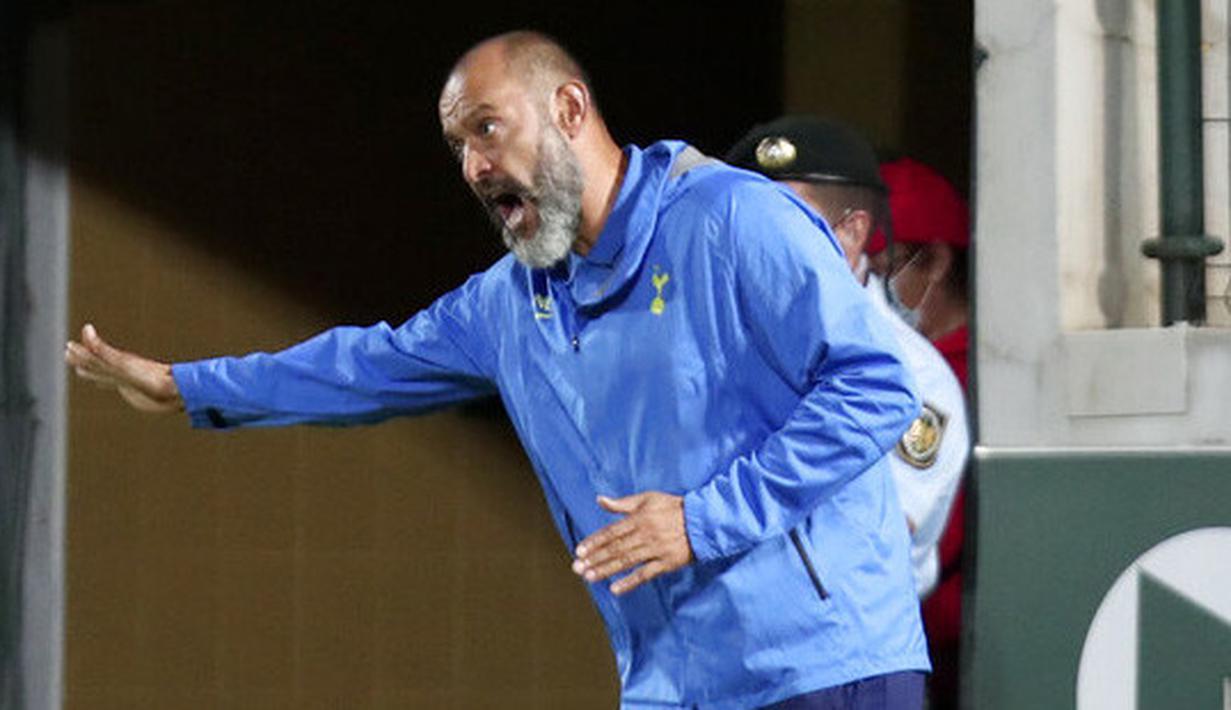 Tim besutan Nuno Espirito Santo itu sebetulnya mendominasi tak kurang dari 63 persen penguasaan bola sepanjang laga. (Foto: AP /Luis Vieira)