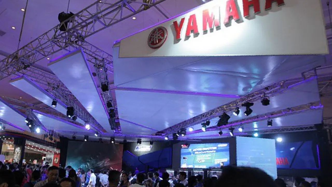 Yamaha R25 dan R15 Paling Banyak Dipesan di IMoS 2014!