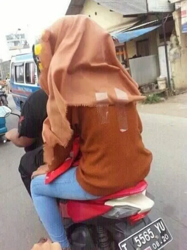 7 Foto Ini Buktikan Orang Indonesia Selalu Punya Cara Ajaib Selesaikan Masalah
