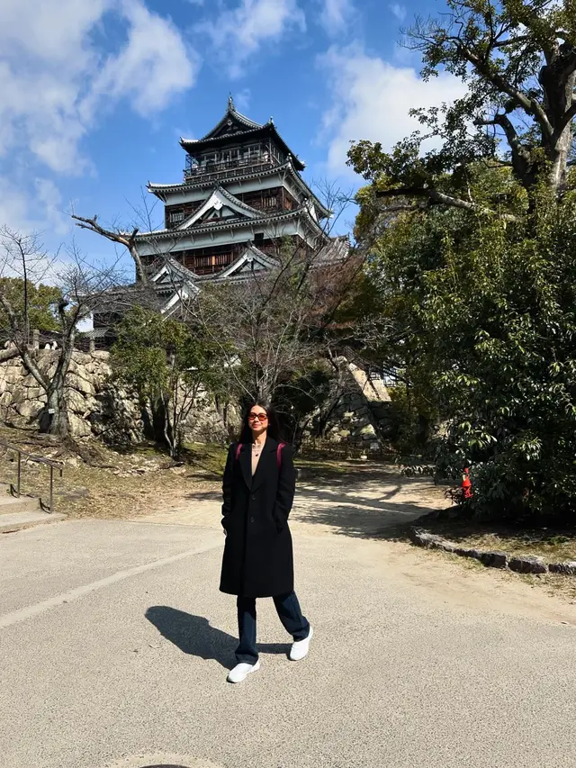 Masih di Jepang, Ini 7 Momen Yuki Kato dan Keluarga Kunjungi Hiroshima Castle