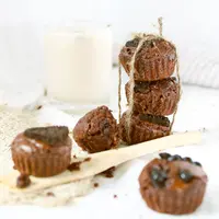 ilustrasi kue kering brownies/warissara/Shutterstock