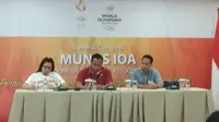 Indonesian Olympian Association (IOA) menyelenggarakan musyawarah nasional dalam rangka pemilihan ketua umum IOA tahun 2015-2019 di kantor Komite Olimpiade Indonesia, Senayan, Jakarta, Jumat (18/12/2015). (Bola.com/Imelia Pebreyanti)