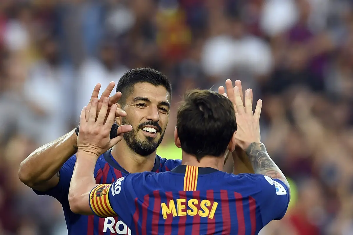 FOTO: 10 Gol Tercipta, Barcelona Berpesta Taklukkan Huesca