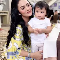 Krisdayanti bukber dengan keluarga (Instagram/krisdayantilemos)
