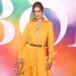 Model Gigi Hadid menghadiri gala Business of Fashion 500 (BOF 500) selama New York Fashion Week di  Brooklyn City, 9 September 2018. Gigi Hadid tampil dengan outfit karya Brandon Maxwell untuk koleksi Spring Summer 2019. (NICHOLAS HUNT/GETTY IMAGES/AFP)