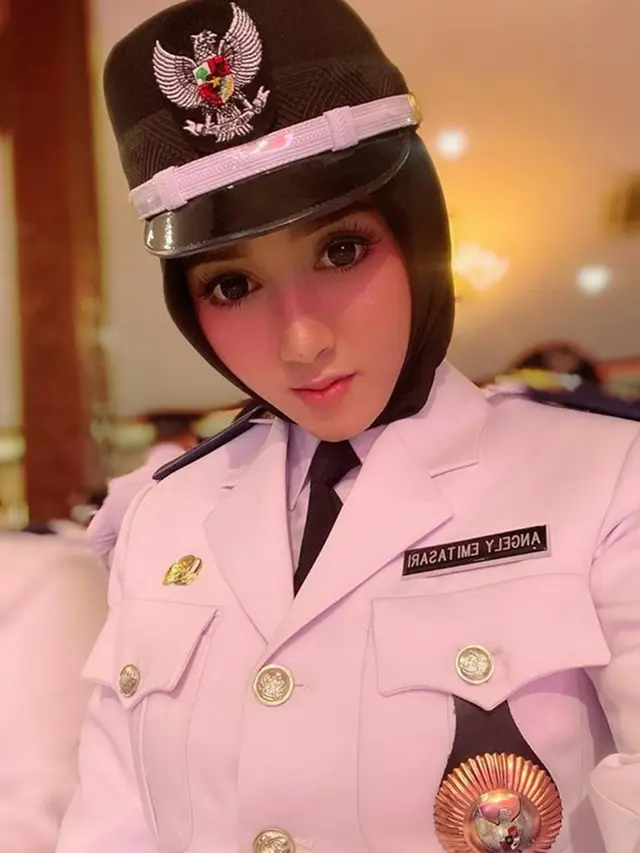 6 Pesona Angely Emitasari, Pedangdut Asal Lamongan yang Kini Jadi Kepala Desa