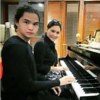 Maia Estianty dan Dul Jaelani. (Instagram/maiaestiantyreal)