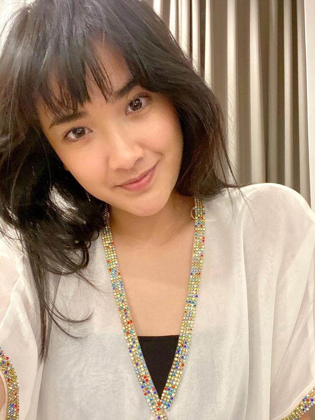 Nadya Arina Biodata Agama / Biodata Nadya Arina Lengkap Cewek Cantik
