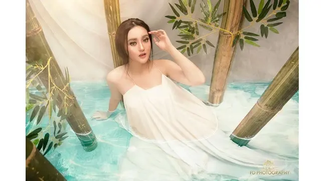 6 Foto Terbaru Pemotretan Ranty Maria, Layaknya Lukisan Saja