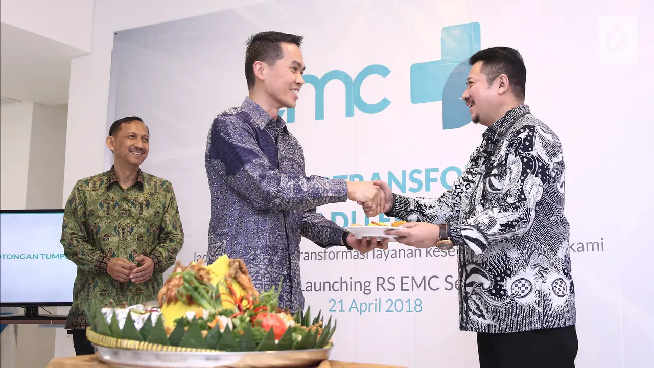 Potong Tumpeng, RS EMC Sentul Resmi Dibuka