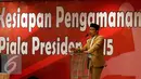 Wali Kota Bandung, Ridwan Kamil memberikan keterangan saat rapat koordinasi pengamanan final Piala Presiden 2015, Jakarta, Jumat (16/10/2015). Rapat dihadiri oleh suporter Persija, Persib dan personil TNI dari Kodam Jaya. (Liputan6.com/Yoppy Renato)