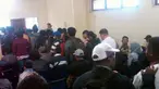 Citizen6, Papua Barat: Ruang tunggu bandara yang hanya 5 x 7 meter tidak cukup menampung semua penumpang dikala hujan mengguyur Kota Manokwari. (Pengirim: Zainudin).
