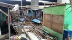  Penertiban kawasan Kalijodo merembet ke permukiman padat penduduk di Jalan Kepanduan I, Pejagalan, Penjaringan, Jakarta Utara. Ratusan warga yang tinggal di bangunan semi permanen di kolong Tol Sediyatmo mulai mengosongkan rumahnya.