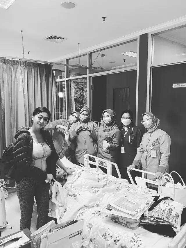 Asri Welas Bersyukur Putranya Sudah Keluar dari ICU Setelah Sempat Kejang Panjang Hingga Tak Sadarkan Diri, Berharap Bisa Cepat Sekolah Lagi