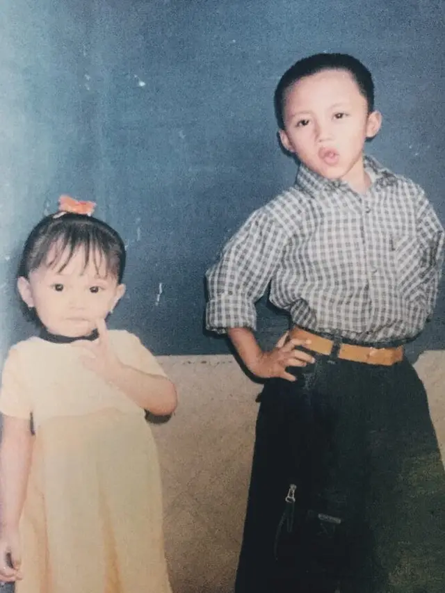 Genap 20 Tahun, Ini 6 Foto Lawas Putri Delina dari Kecil Hingga Remaja
