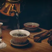 Dari berbagai varian teh, ada teh berjenis white tea yang memiliki citrasa unik. (Foto: Pexels.com/MYKOLA OSMACHKO)