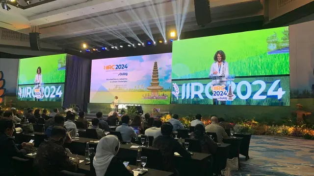 Country Director Untuk Indonesia and Timor-Leste, East Asia and Pacific, World Bank Carolyn Turk dalam Indonesia International Rice Conference di Nusa Dua Bali pada 19-21 September 2024.  (Deon/Liputan6.com)
