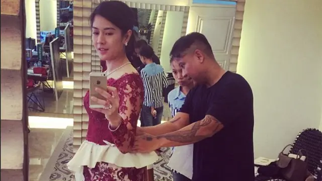 Gara-gara Selfie di Instagram, Dian Sastro Dikritik