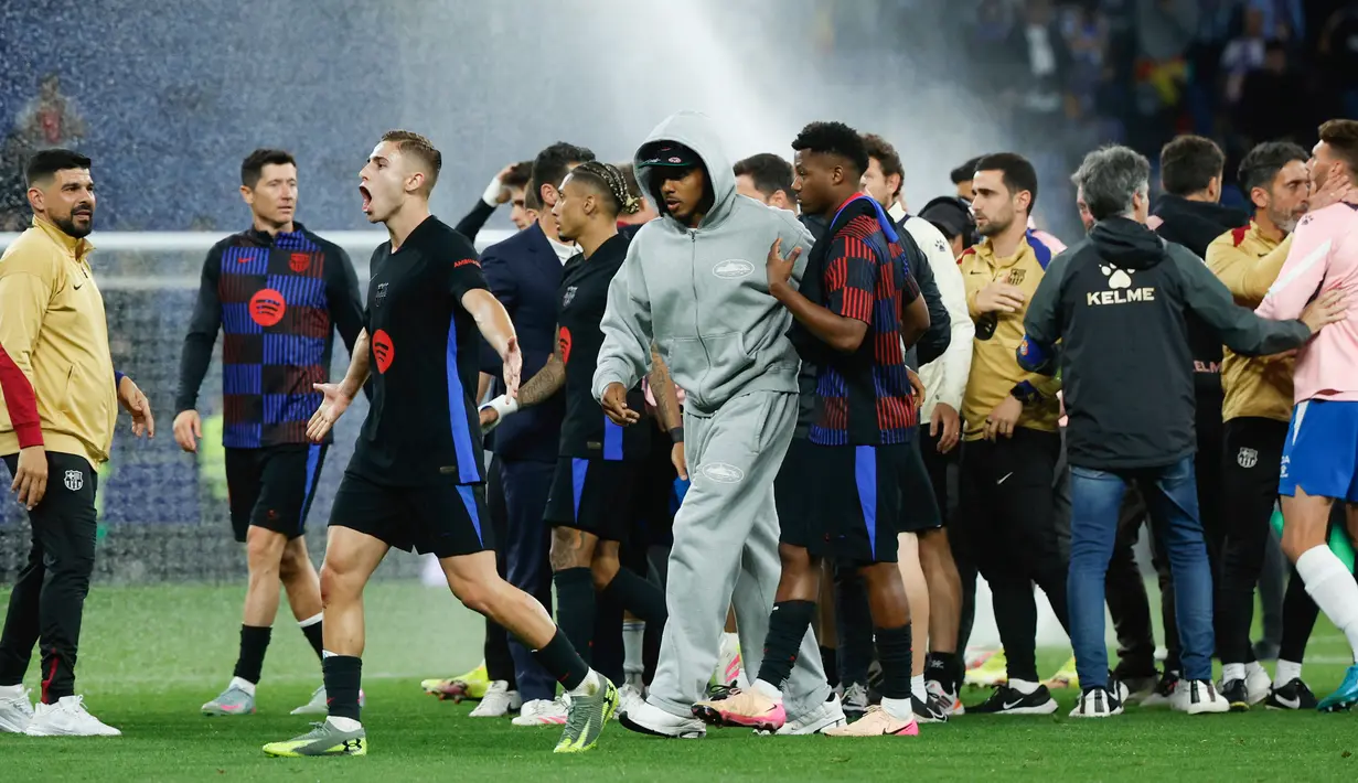 Berkat hasil ini, Barcelona kini mengoleksi poin 85 dan sudah mustahil dikejar oleh sang pesaing terdekat, Real Madrid yang tertinggal tujuh poin dengan hanya dua laga tersisa. (AP Photo/Joan Monfort)