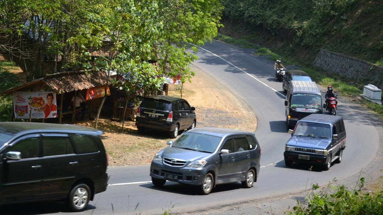 Jalur mudik di sisi barat Kabupaten Cilacap rawan longsor. (Foto: Liputan6.com/Muhamad Ridlo)