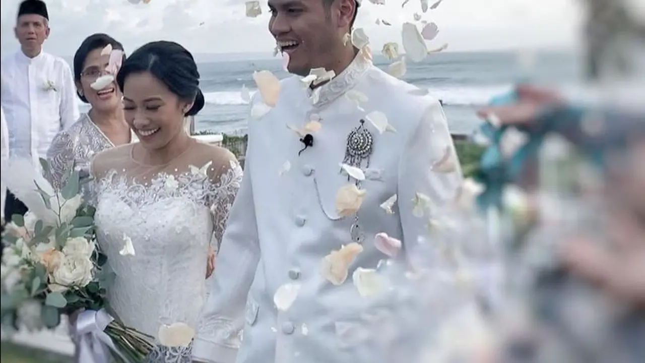 Inspirasi Pesta Pernikahan di Tepi Pantai Bali ala Asta RAN