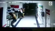 Gempa berkekuatan magnitudo 5,5 menghantam wilayah Otonomi Xinjiang Uygur di China barat laut, Selasa, (4/9), dan hingga saat ini belum ada korban jiwa atau kerusakan yang dilaporkan.