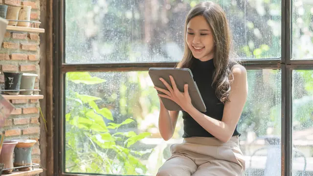 wanita november lebih bijak dan tenang