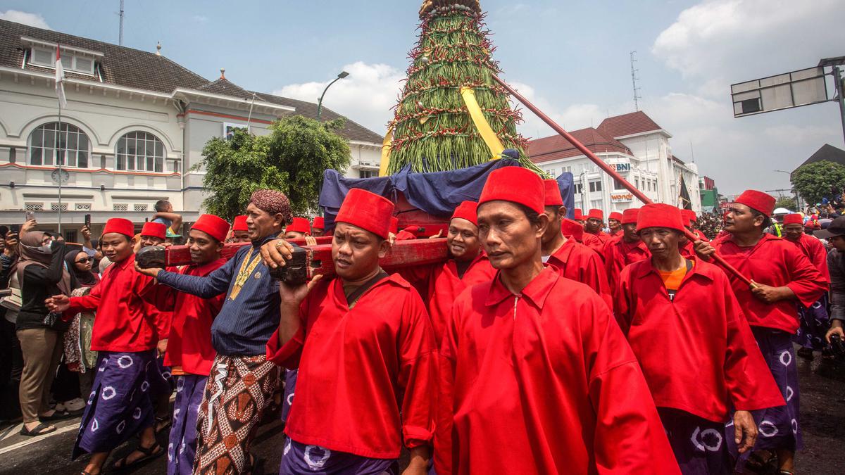 Keraton Yogyakarta Gelar Tradisi Grebeg Maulud, Warga Tumpah Ruah