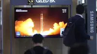 Korea Utara mengatakan pada hari Kamis bahwa upaya kedua untuk meluncurkan satelit mata-mata gagal tetapi berjanji untuk melakukan upaya ketiga pada bulan Oktober. (AP Photo/Lee Jin-man)