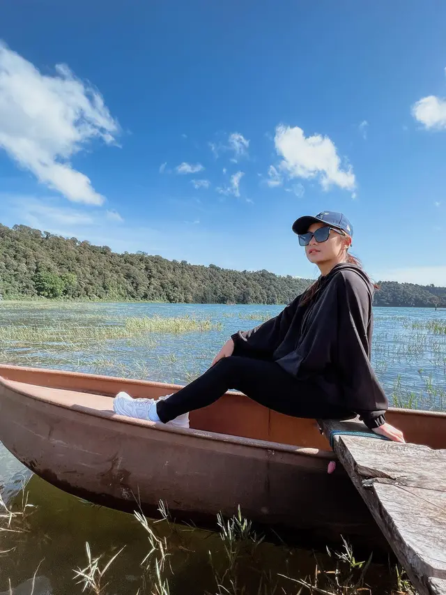 4 Bulan di Bali, Ini 6 Potrret Chelsea Olivia dan Glenn Alinskie Main di Danau
