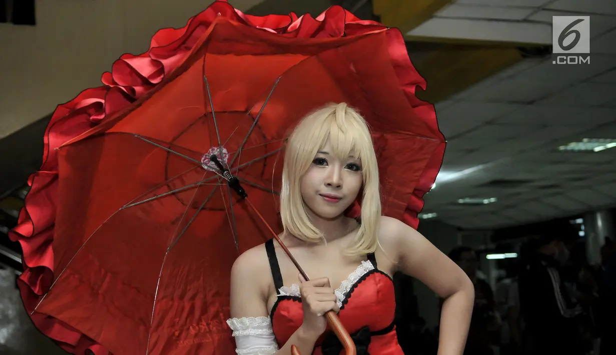 Cosplay berpose saat menghadiri Festival Ennichisai, Jakarta, Minggu (1/7). Festival Ennichisai ke-9 ini sebagai ajang mempererat hubungan antara Indonesia dan Jepang sekaligu menyemarakkan HUT DKI Jakarta. (Merdeka.com/Iqbal S. Nugroho)