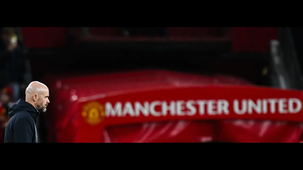 Foto: Ragam Ekspresi Frustrasi Erik ten Hag saat MU Dipermalukan Newcastle di Carabao Cup 2023/2024