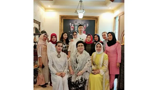 Menantu Idaman, Ini 6 Momen Kedekatan Nikita Willy dengan Ibu Indra Priawan