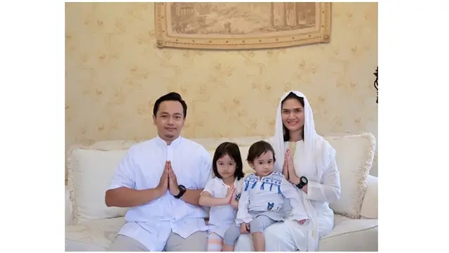 Sejak menikah, Medina Kamil memilih vakum dari dunia hiburan.