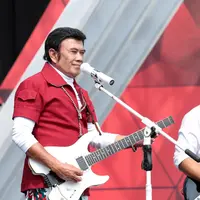 Semarak HUT ke-72 Republik Indonesia menjadi momen yang sangat berharga bagi setiap orang. Dengan cara yang berbeda, mereka turut merayakannya, salah satunya dengan ikut meramaikan Konser Kemerdekaan Indosiar. (Deki Prayoga/Bintang.com)