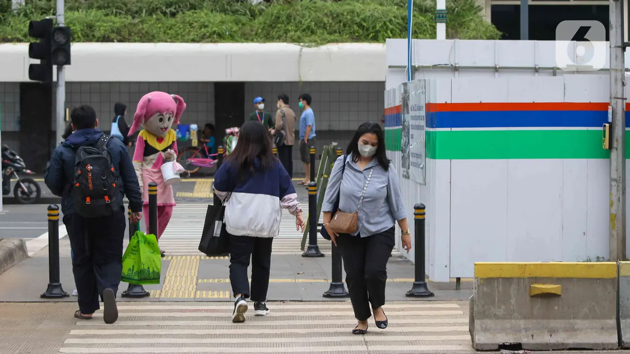 Kantor Bisa WFO 100 Persen, Kawasan Thamrin Ramai Pekerja