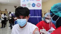 Danone Indonesia bekerja sama dengan TNI AU, Clandy's Grosir, dan Sambatan Jogja (SONJO) mengadakan vaksinasi massal di Yogyakarta selama dua hari, 30 sampai 31 Agustus 2021