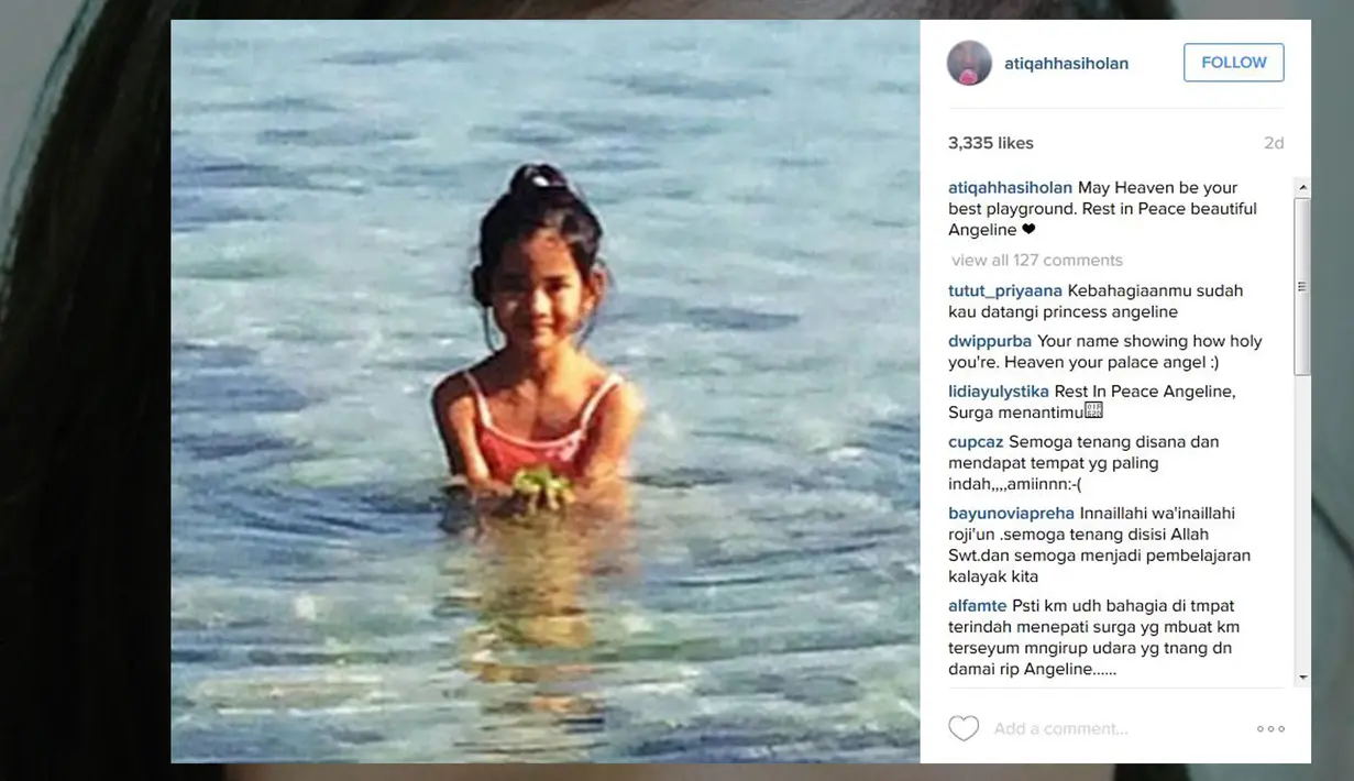 "May Heaven be your best playground.. RIP beautiful Angeline ," tulis aktris cantik Atiqah Hasiholan disertai foto Angeline yang tengah bermain di air, dalam akun Instagramnya @atiqahhasiholan. (instagram.com/atiqahhasiholan)