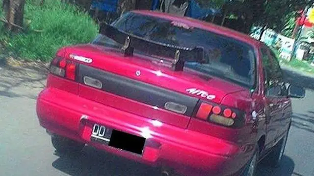 Spoiler Mobil (Istimewa)