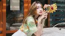 Wanita 24 tahun ini sering kali mengganti warna rambutnya.Penyanyi sekaligus model ini tampil menawan bak Idol Korea dengan rambut berwarna blonde. (Liputan6.com/IG/@pattdevdex)