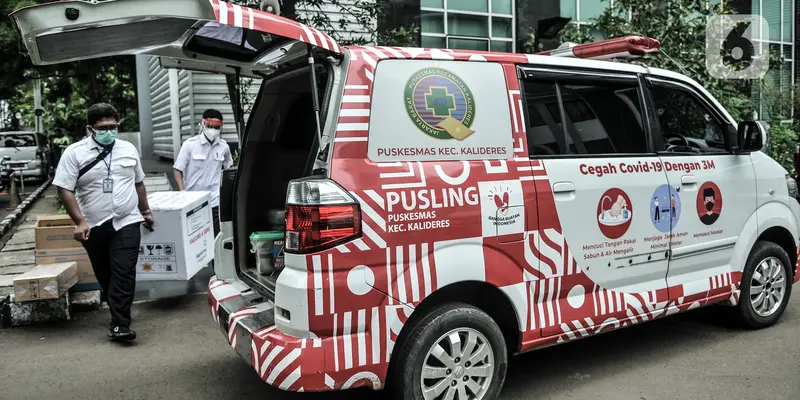 FOTO: Dinkes DKI Jakarta Mulai Distribusikan Vaksin COVID-19 ke Puskesmas