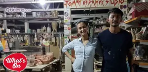 Sang suami,  Rio Dewanto pun selalu setia menemani istrinya.  Mereka berdua terlihat kompak dalam berbagai hal.