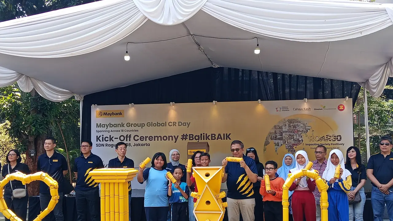 Irvandi Ferizal (Direktur Human Capital PT Bank Maybank Indonesia)