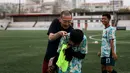 Pelatih sekaligus founder dari Korea-Korea Selecao, Justinus Lhaksana menyatakan bahwa kunci kemenangan timnya adalah kerja sama tim yang baik. Ia juga menilai semua pemainnya tampil bagus dan tidak ada yang ingin tampil sendiri. (Bola.com/Bagaskara Lazuardi)