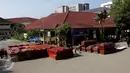 Sejumlah peti mati telah disiapkan di depan RSUP Haji Adam Malik, Medan, Sumatera utara, Kamis (2/7/2015). Setelah menjalani pemeriksaan dan teridentifikasi, jenazah korban Hercules C-130 akan dipulangkan ke keluarga korban. (Liputan6.com/Johan Tallo)